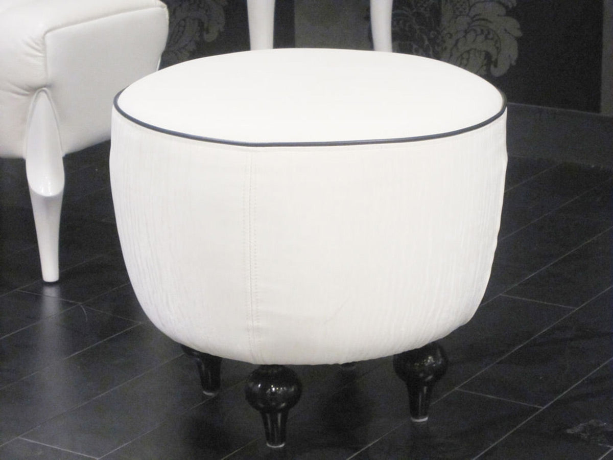 Auspicious Transitional Tufted Leather Platform Bed Model VGSLE-AUSPICIOUS