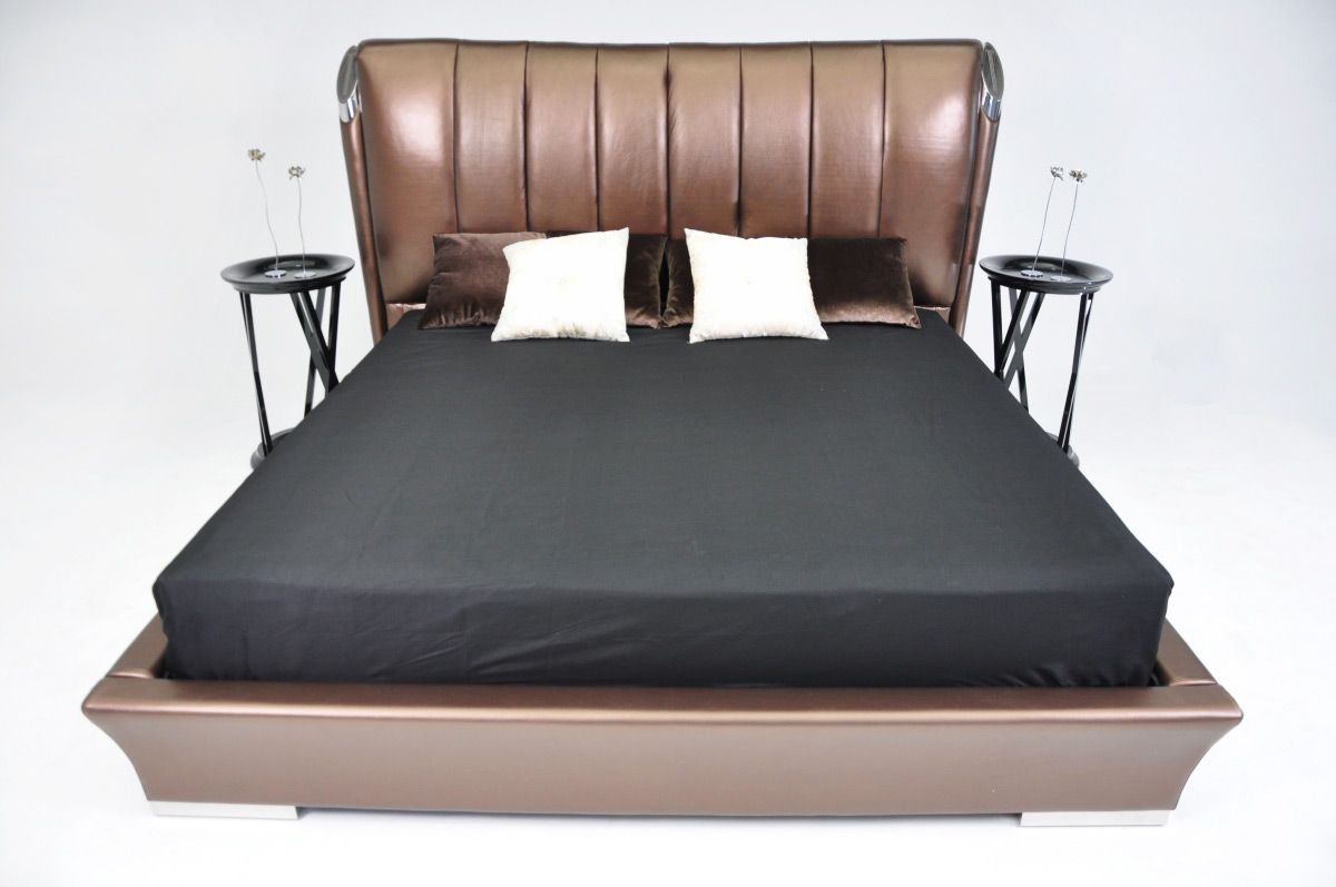 Queent Temptation Caesar Italian Classical Design Leather Platform King Bed Model VGWCTEM-8C301A-Q