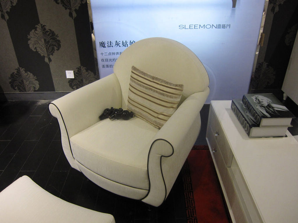 Auspicious Transitional Tufted Leather Platform Bed Model VGSLE-AUSPICIOUS